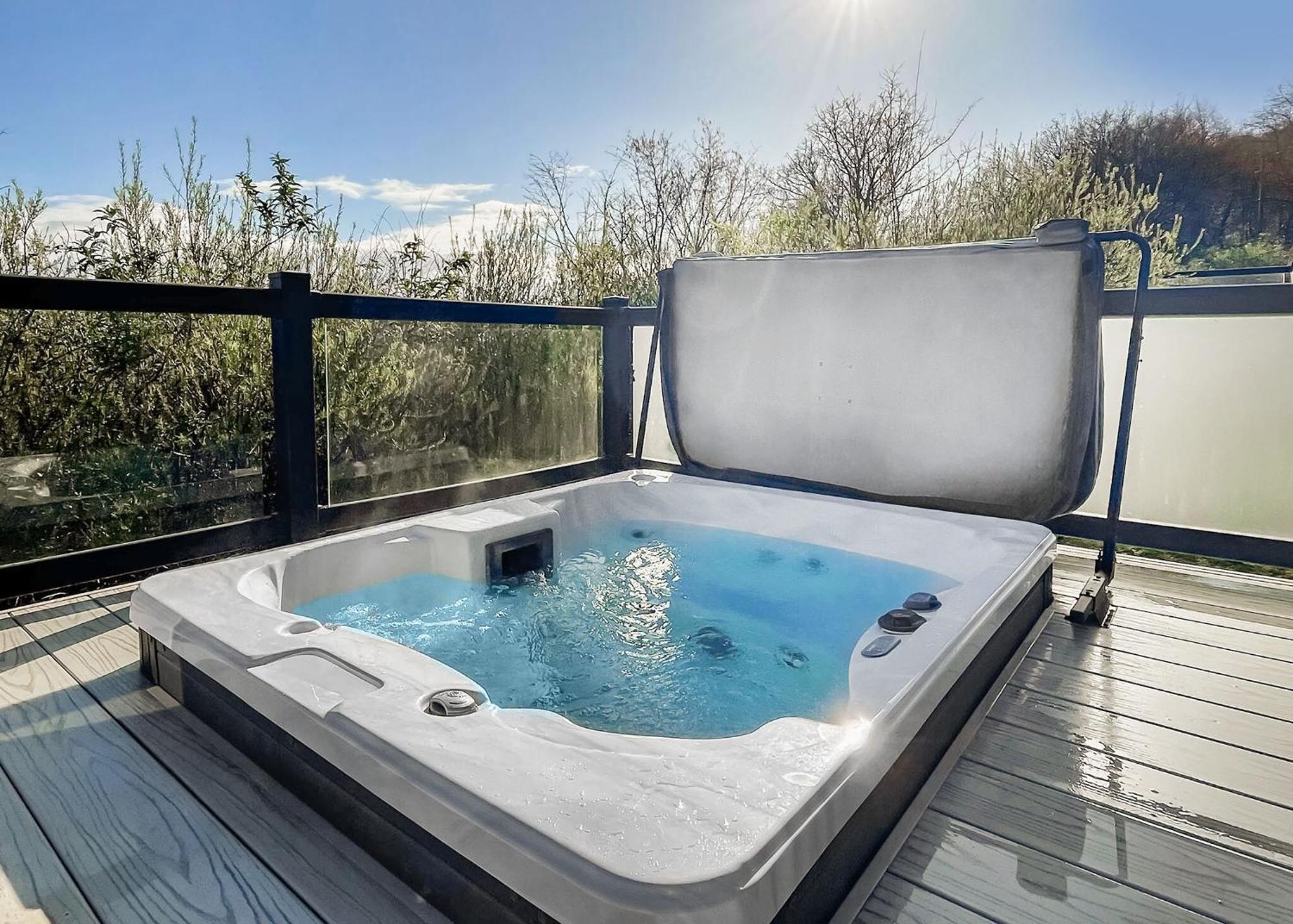 Cheddar Woods Resort And Spa 외부 사진
